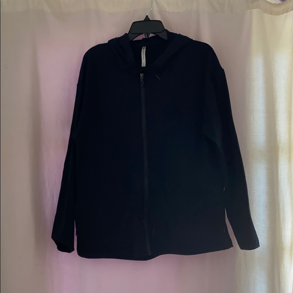 black workout jacket